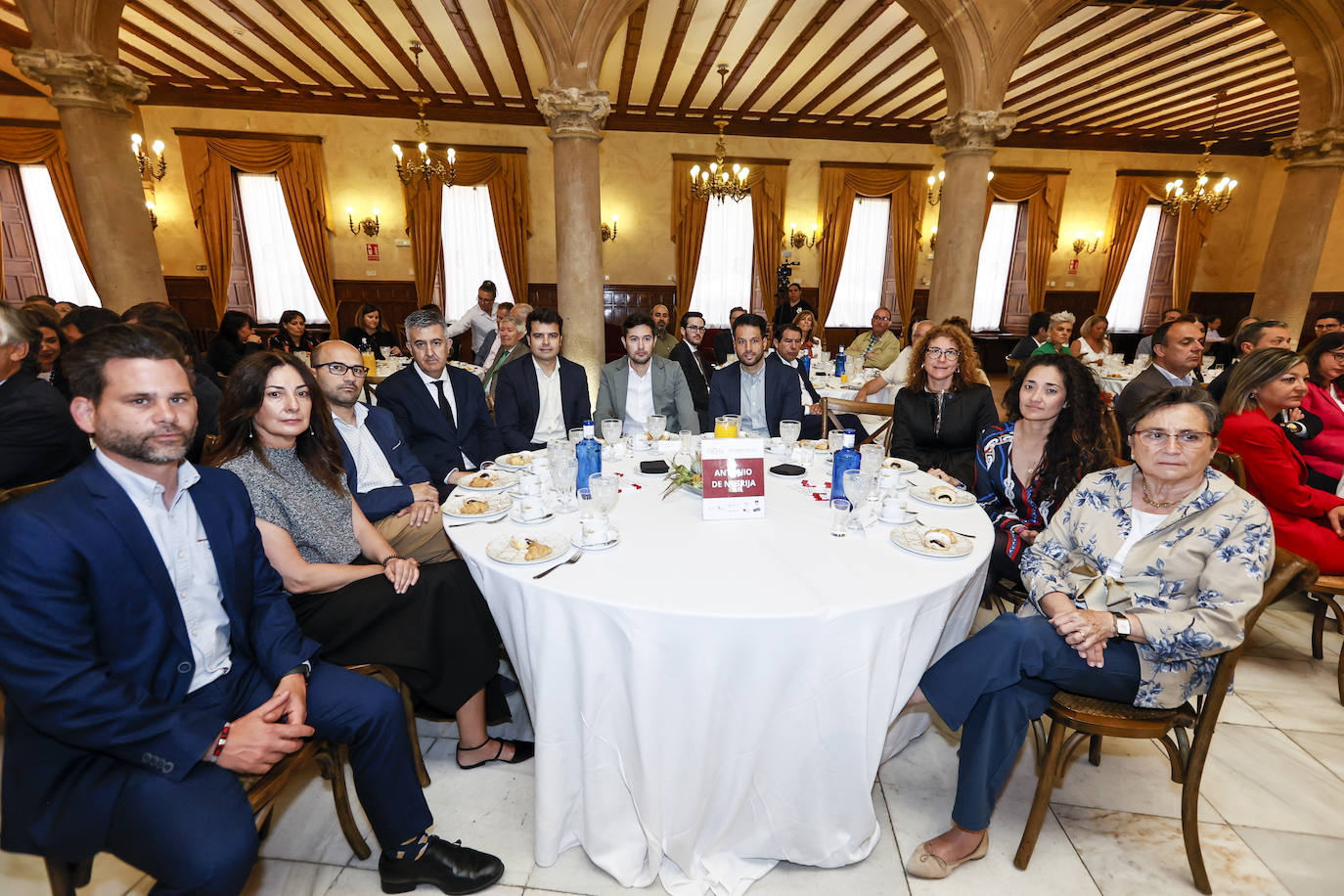 Alejandro González (Ecotisa), Raquel Rodríguez (Icecyl), Javier García (Axpe), Gustavo del Pozo (Bernabé Campal), Luis Alberto Pastor (IME), Francisco Cenzual (Bernabé Campal), Ángel Vinagre (Iberaval), Marian Holgado (LA GACETA), Teresa Malmierca (Iberaval), Patricia Rivera e Isabel Grondona (Mirat).