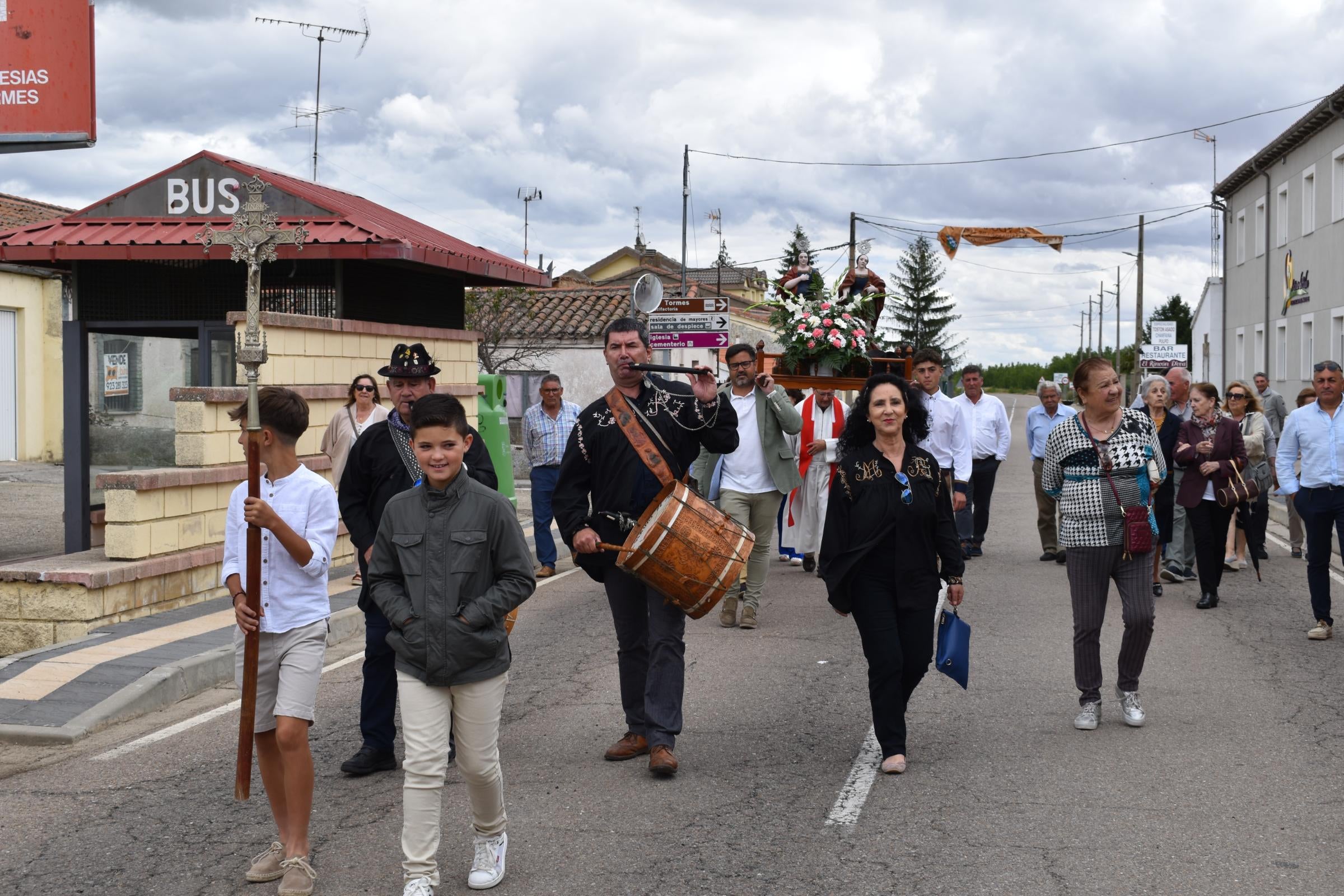 40 kilos de cerezas para cerrar las fiestas en Sieteiglesias de Tormes