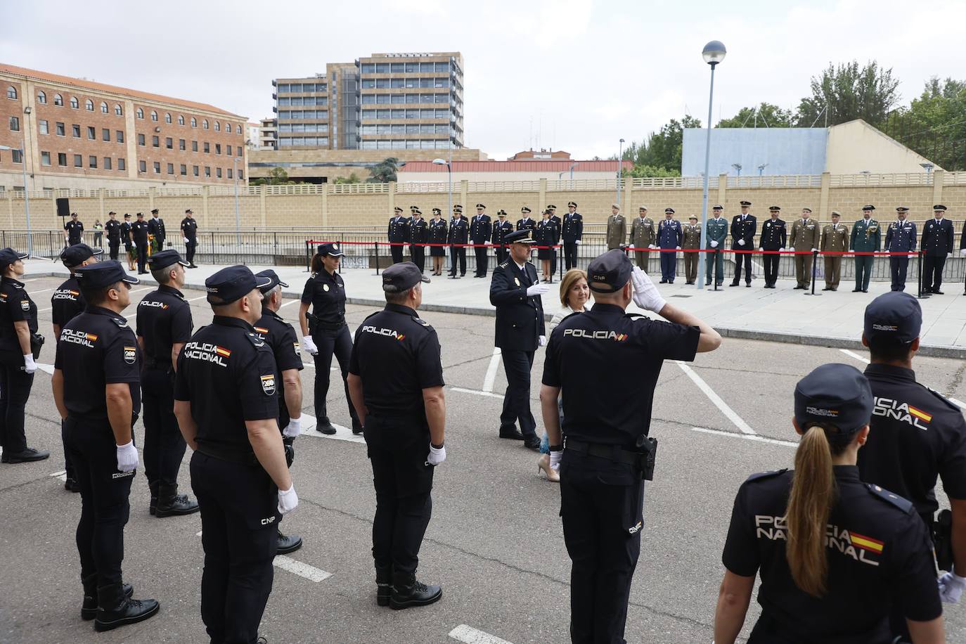 Así ha sido el emotivo recuerdo de la Policía Nacional de Salamanca a los agentes asesinados a manos de grupos terroristas