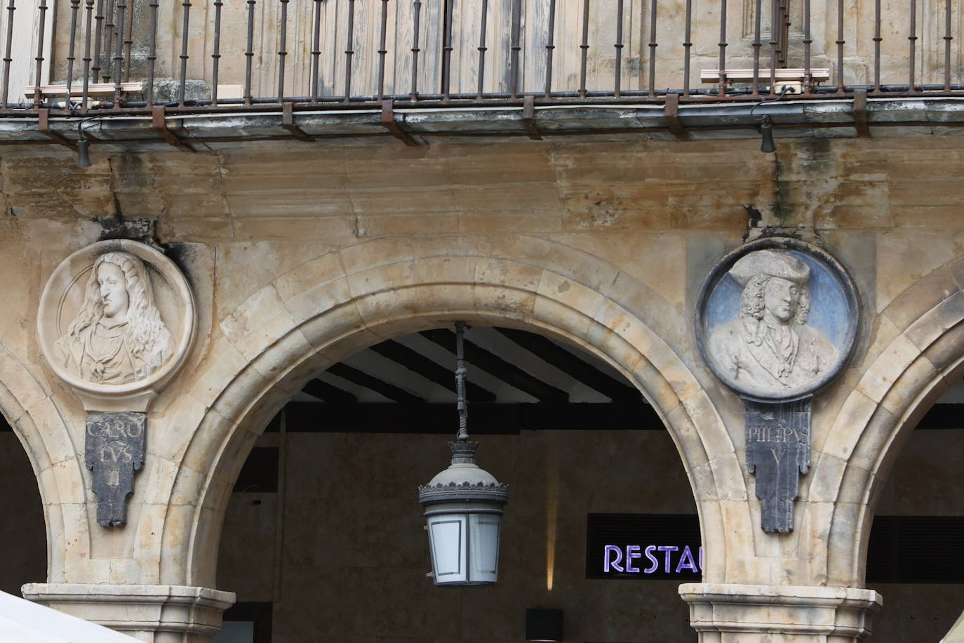 Jardines, corridas de toros o grandes ferias: así ha cambiado la Plaza Mayor de Salamanca en los últimos años