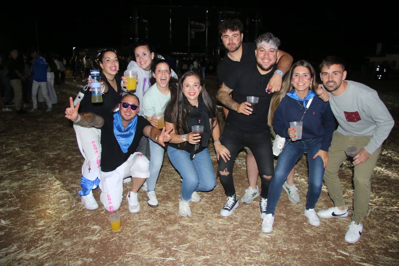 Gran ambiente en Castellanos de Villiquera para disfrutar de la Orquesta Panorama