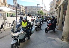 Las motos salieron de la Plaza Mayor para disfrutar de la última ruta de este año