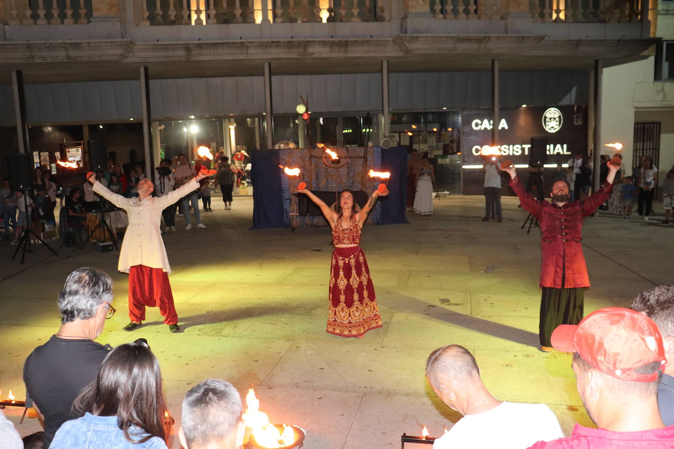 La magia de San Juan llena la noche de Guijuelo