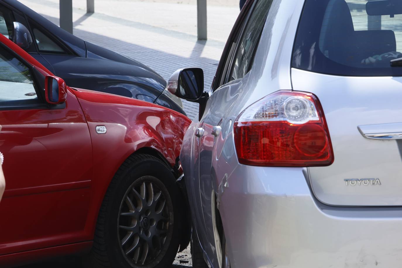 Así ha quedado el coche accidentado en la Avenida de Portugal