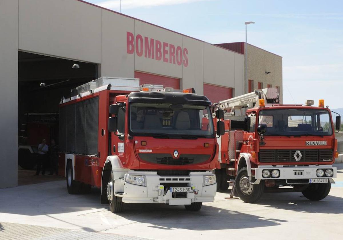 Dos dotaciones de los Bomberos de la Diputación de Salamanca.