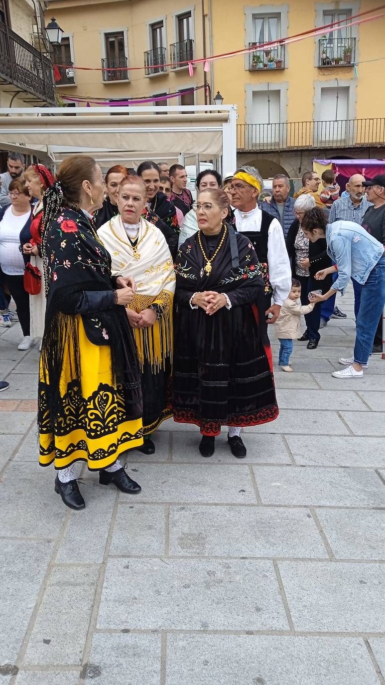 Aires goyescos para dar color a la fiesta en Piedrahita