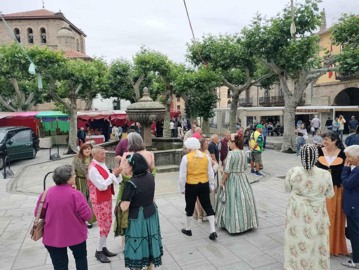 Aires goyescos para dar color a la fiesta en Piedrahita