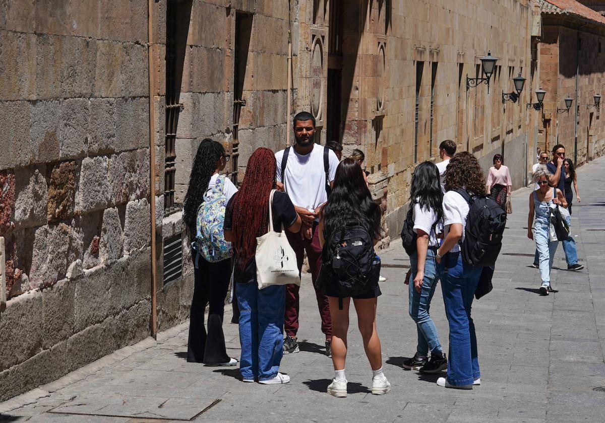 ¿Considera que el éxodo juvenil en la provincia es inevitable?