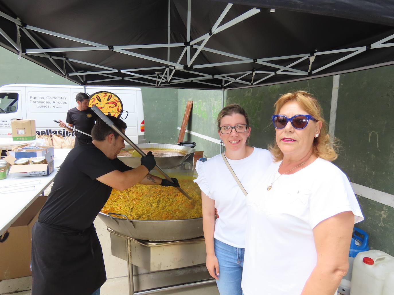 Paella para 750 paladares en Paradinas de San Juan