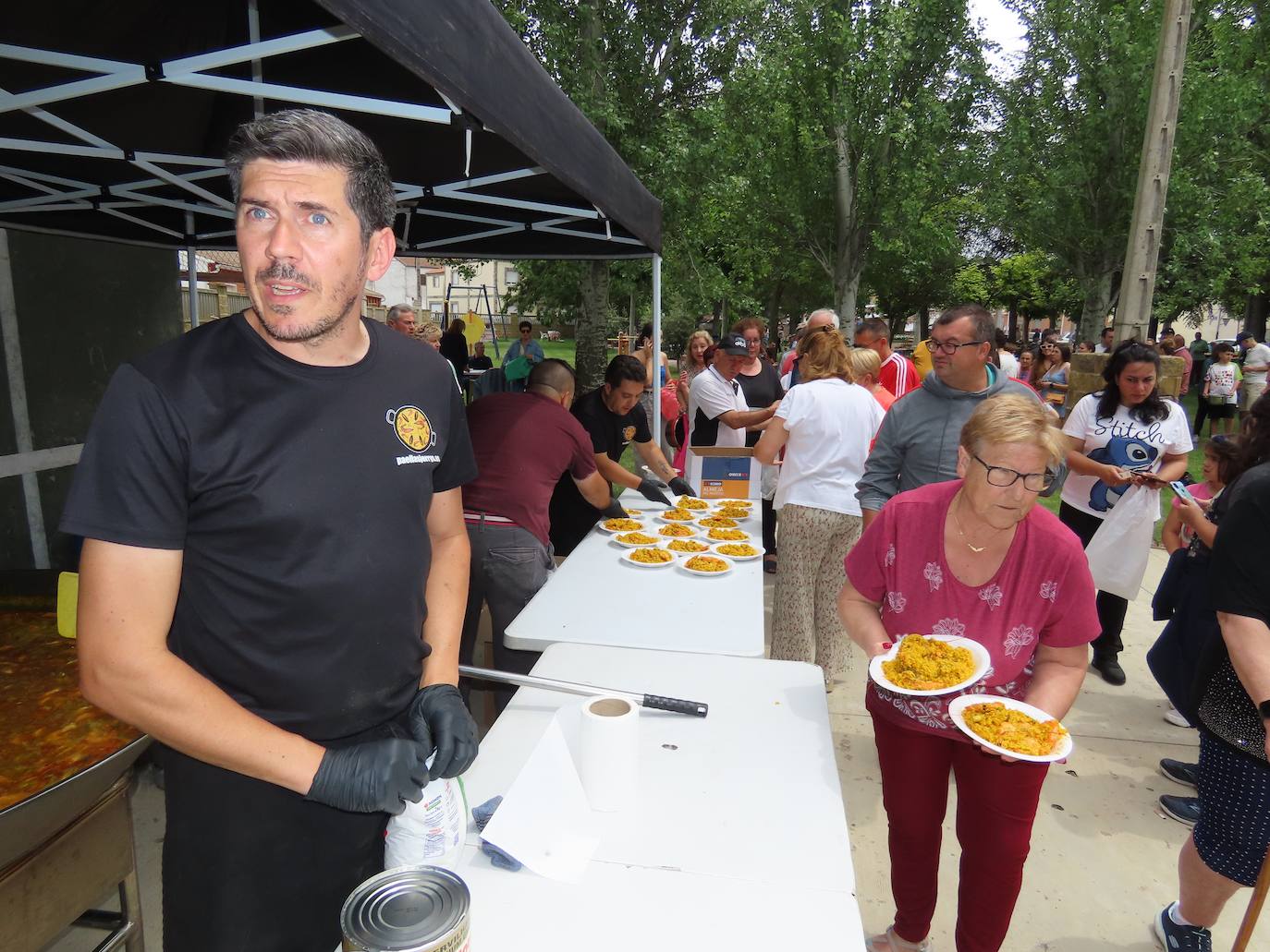 Paella para 750 paladares en Paradinas de San Juan