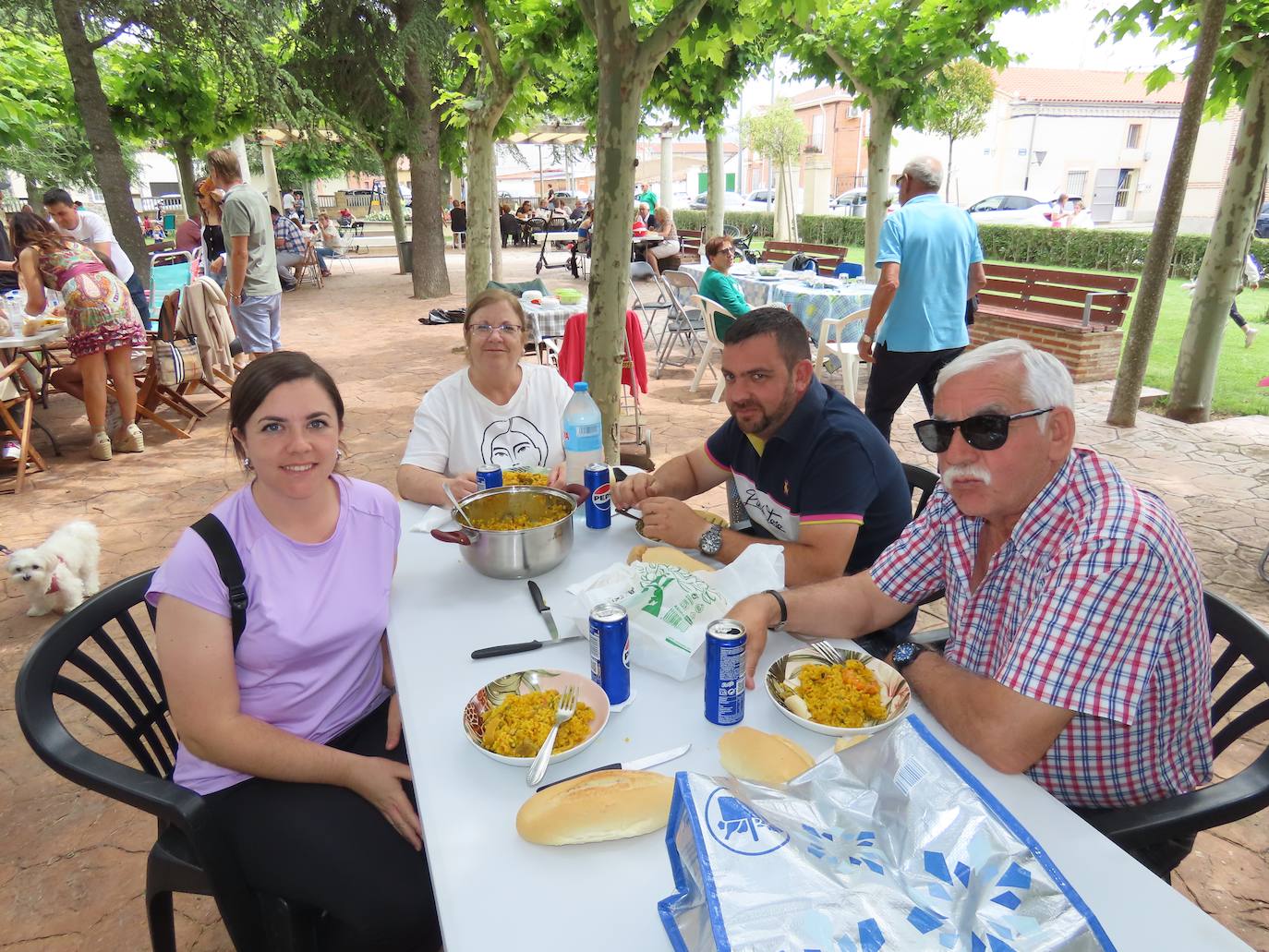 Paella para 750 paladares en Paradinas de San Juan