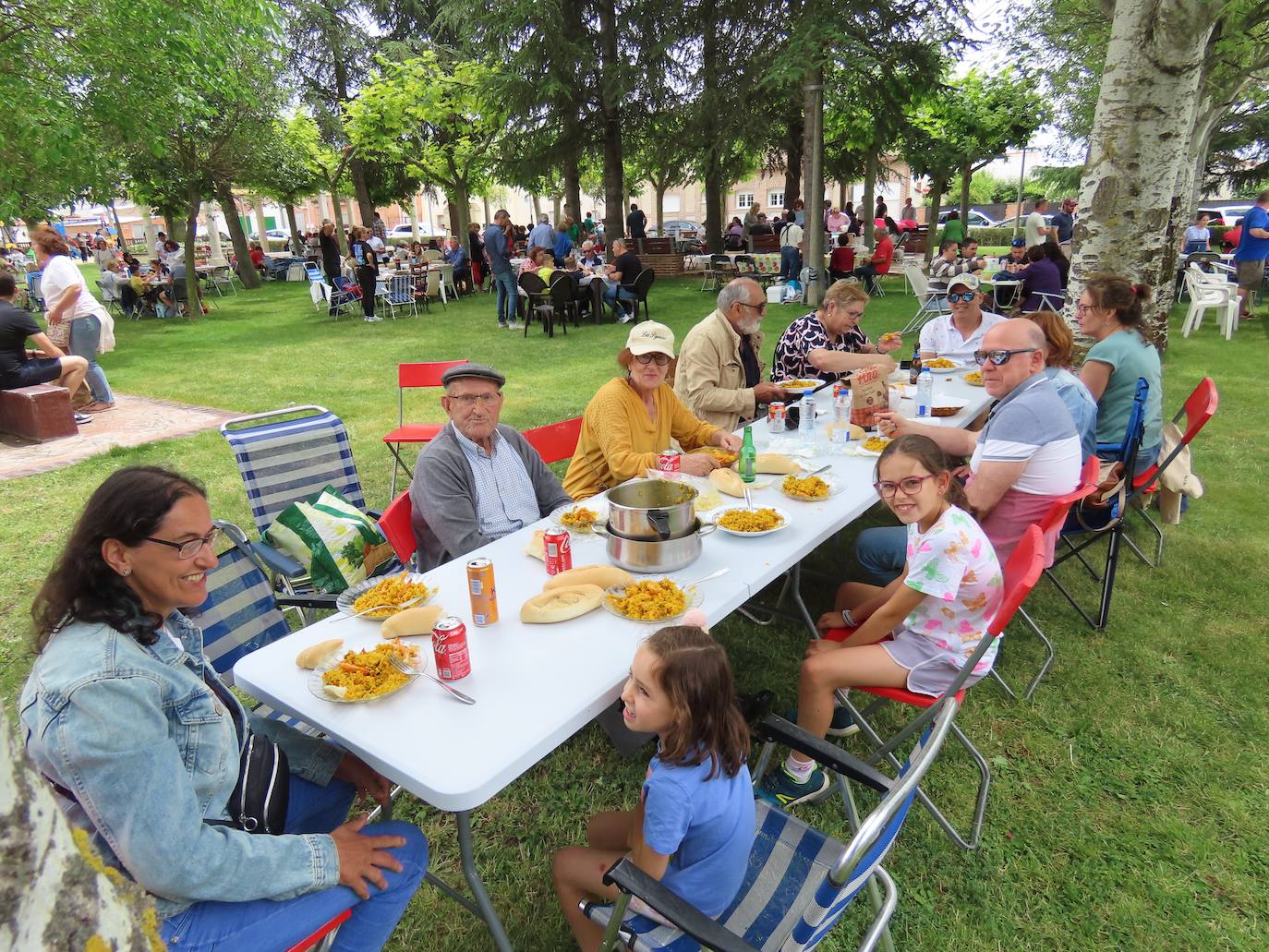 Paella para 750 paladares en Paradinas de San Juan