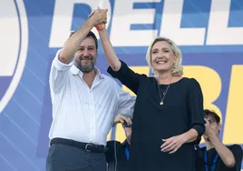 Matteo Salvini y Le Pen celebran la victoria.