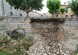 Imagen del nuevo tramo de la muralla de Ledesma que se derrumbó el pasado fin de semana.