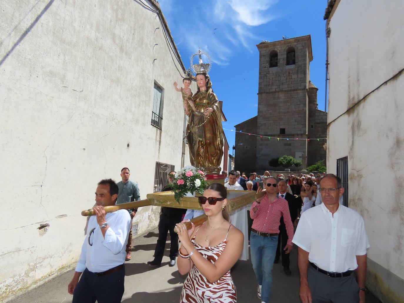 Así ha sido procesión en honor a la Virgen del Rosario de Mancera