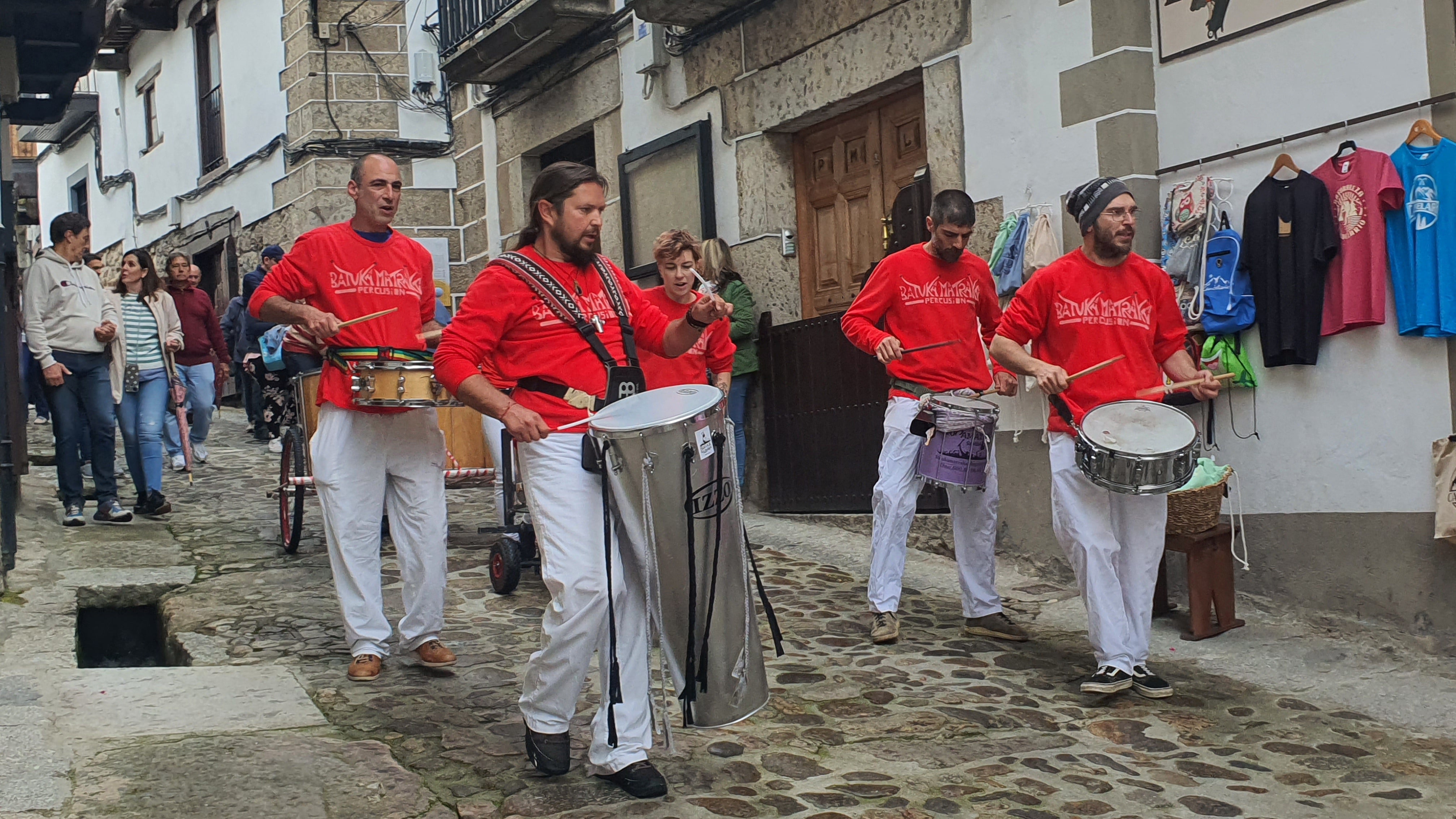 Candelario disfruta del verano a la espera de las fiestas