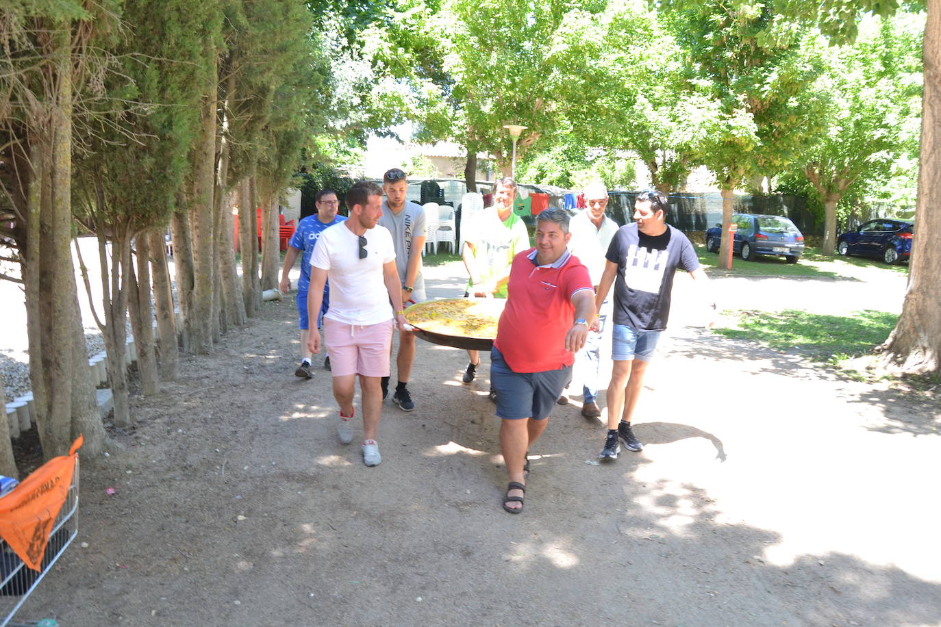 Una rica paella une a los vecinos del Barrio Nuevo de Ciudad Rodrigo