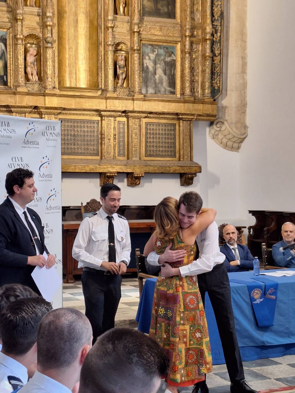 Los alumnos de Adventia reciben sus títulos de Graduados en Pilotos Comerciales por la Universidad