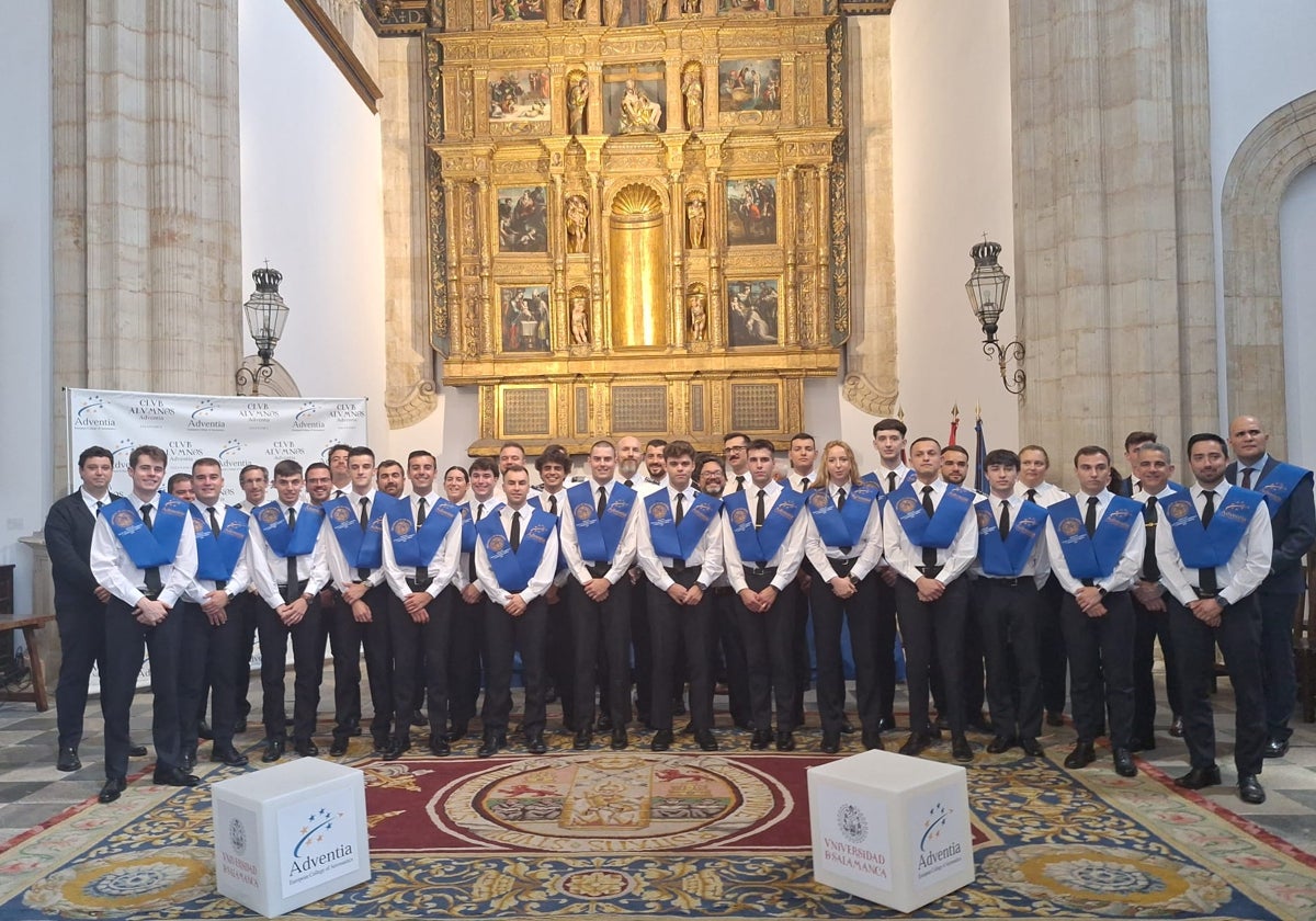 Los alumnos de Adventia reciben sus títulos de Graduados en Pilotos Comerciales por la Universidad