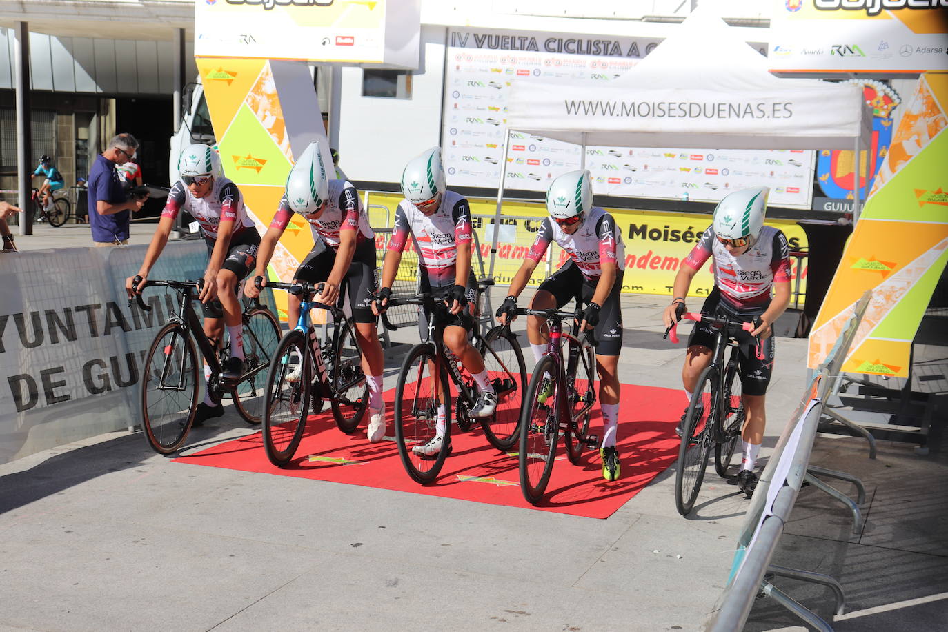 Acento portugués en el inicio de la IV Vuelta Ciclista a Guijuelo cadete