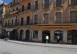 Exterior de la joyería asaltada.