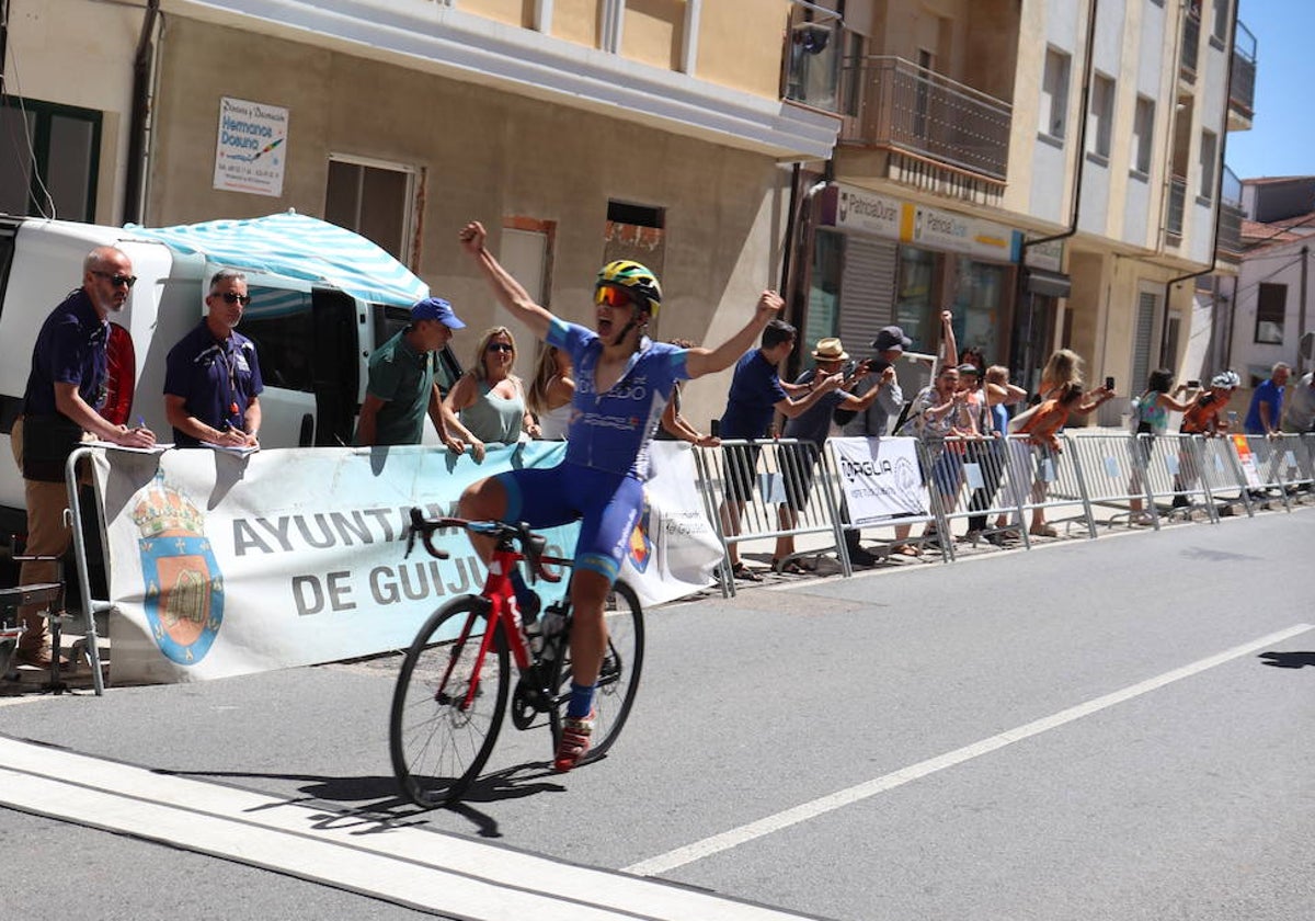 El portugués Francisco Cardoso se corona en la IV Vuelta Ciclista a Guijuelo