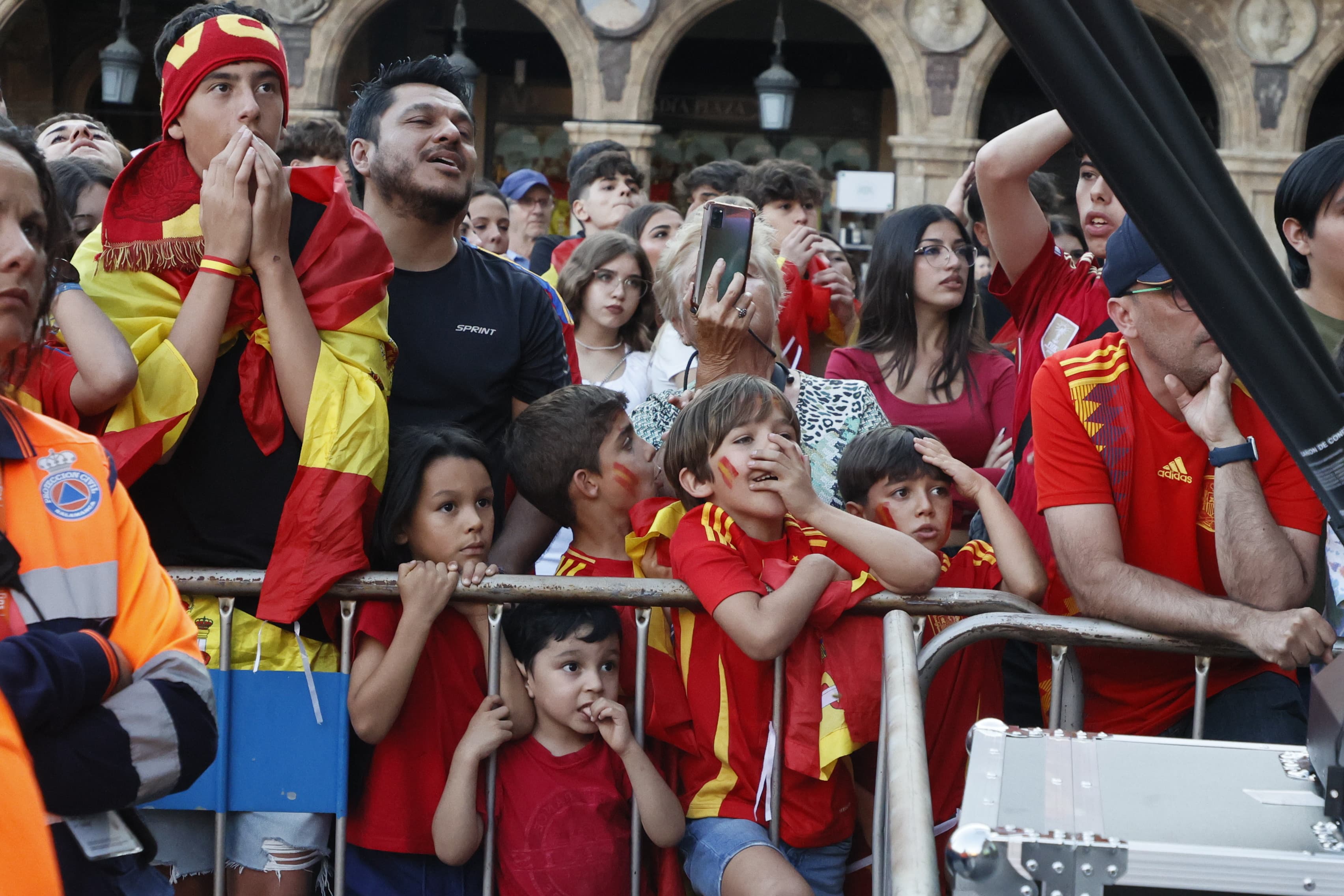 Salamanca sale a la calle para apoyar al combinado nacional