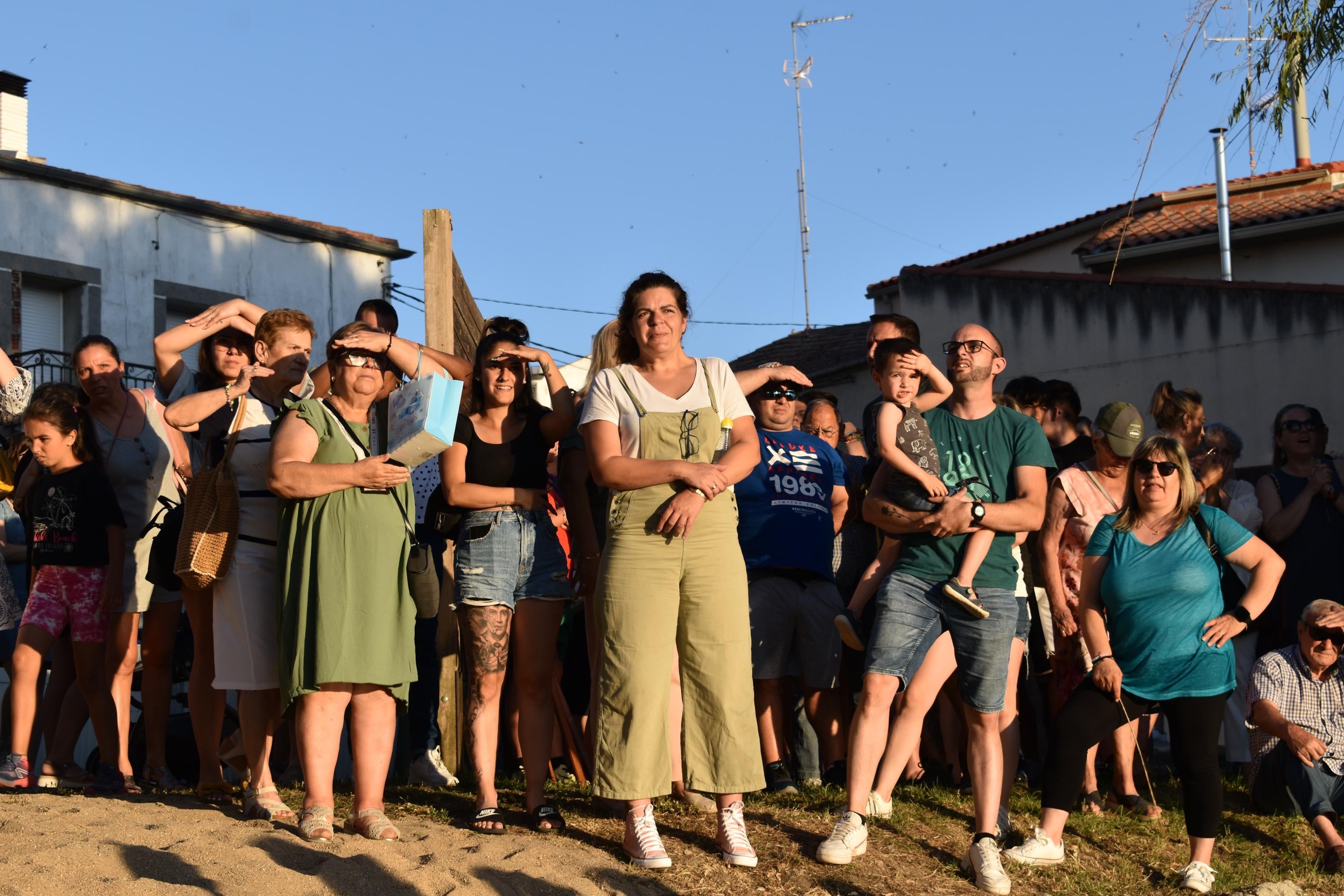 Así ha sido la única procesión fluvial de la provincia con la Virgen del Carmen en Alba de Tormes