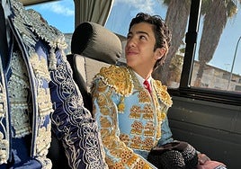 Marco Pérez, en una furgoneta de cuadrillas.