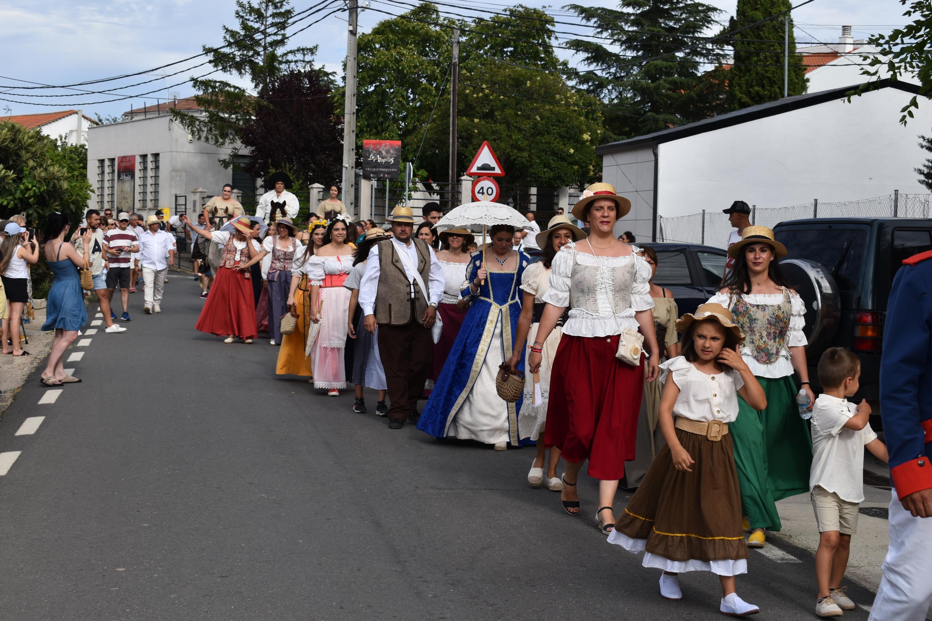 Así ha sido el desfile de época para recordar la batalla de Arapiles de 1812