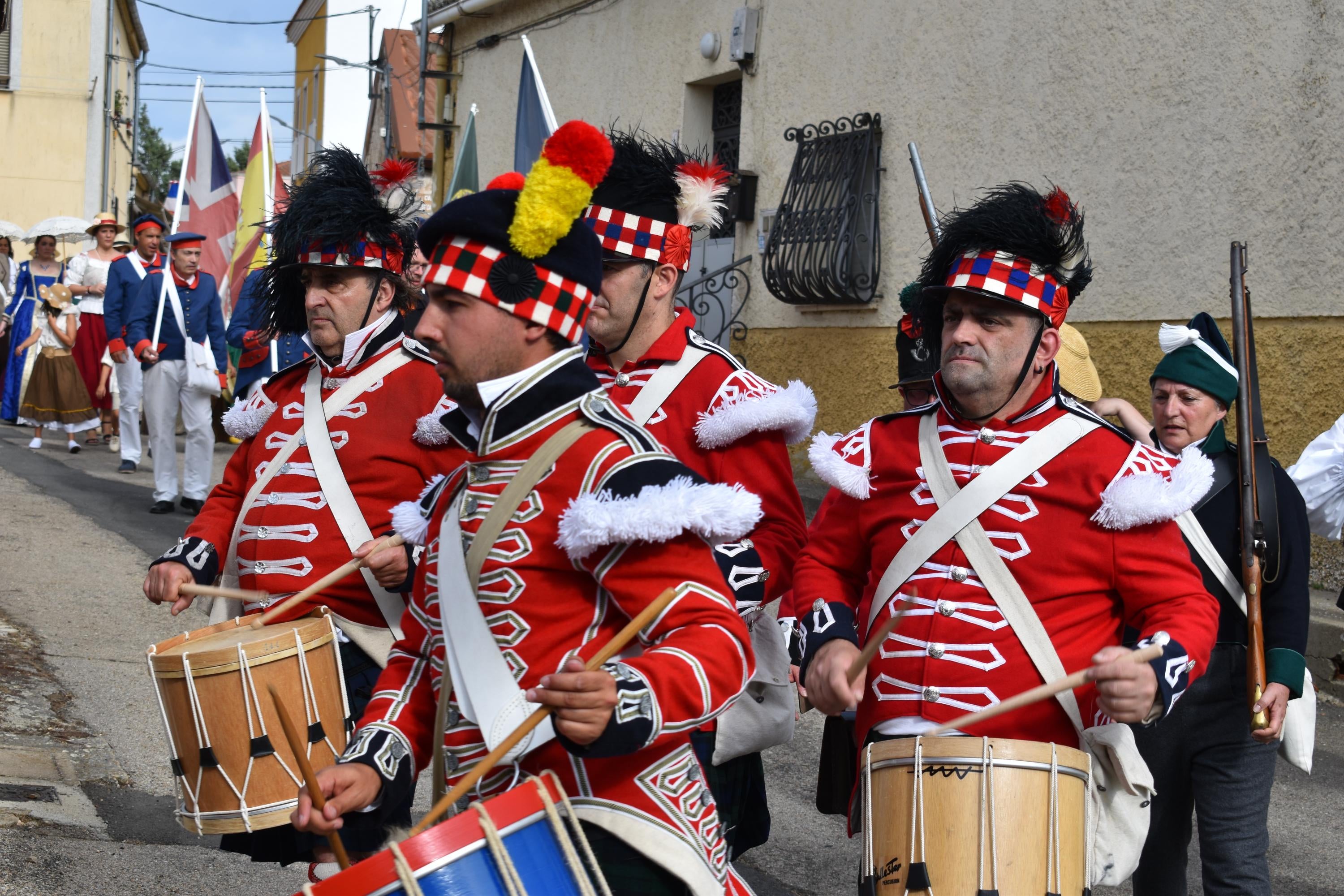 Así ha sido el desfile de época para recordar la batalla de Arapiles de 1812