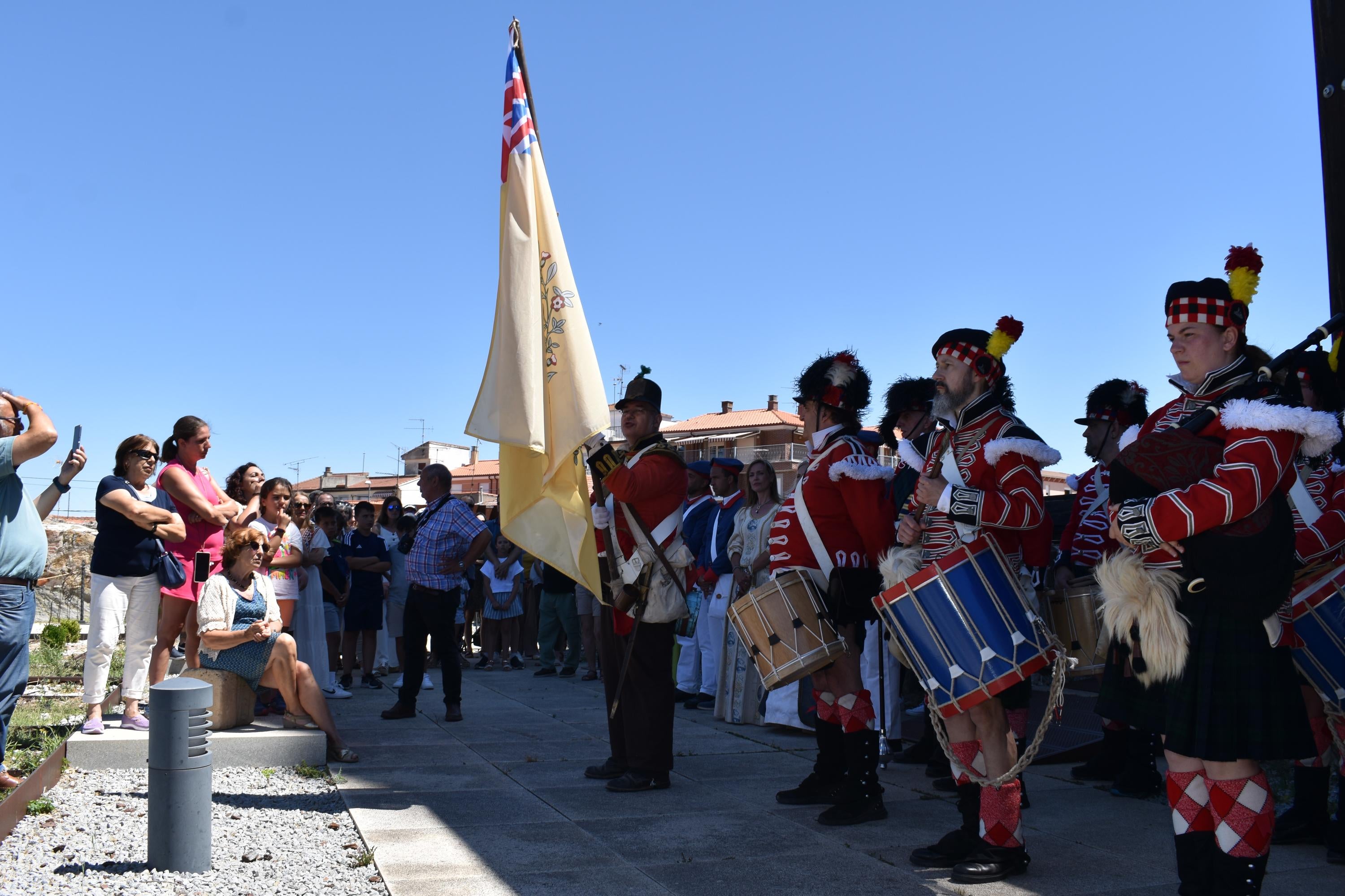 Alba de Tormes conmemora por primera vez la batalla de Los Arapiles con un desfile de época