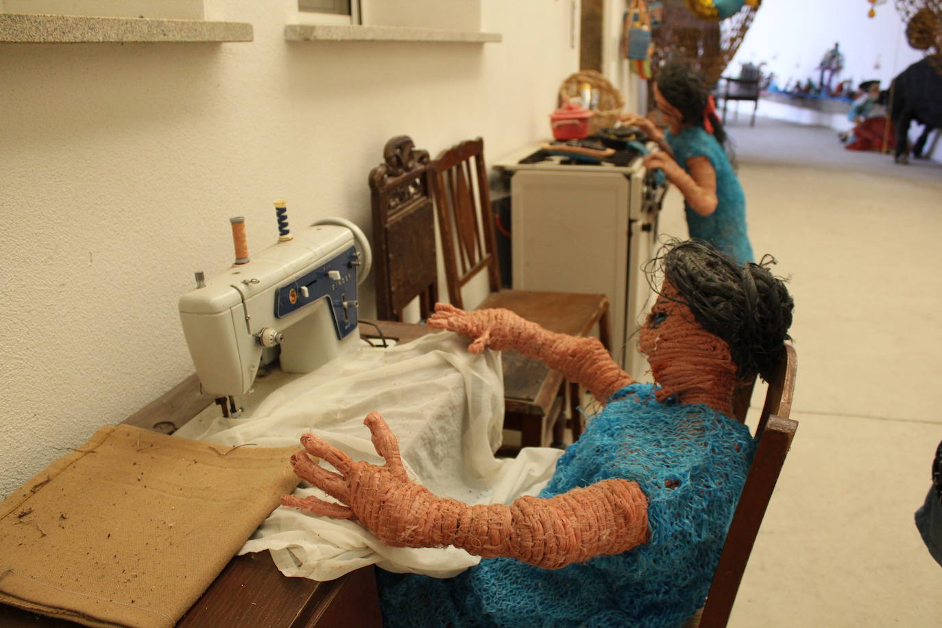 La salmantina de 84 años con un 10% de visión que es capaz de &#039;crear vida&#039; con cuerdas