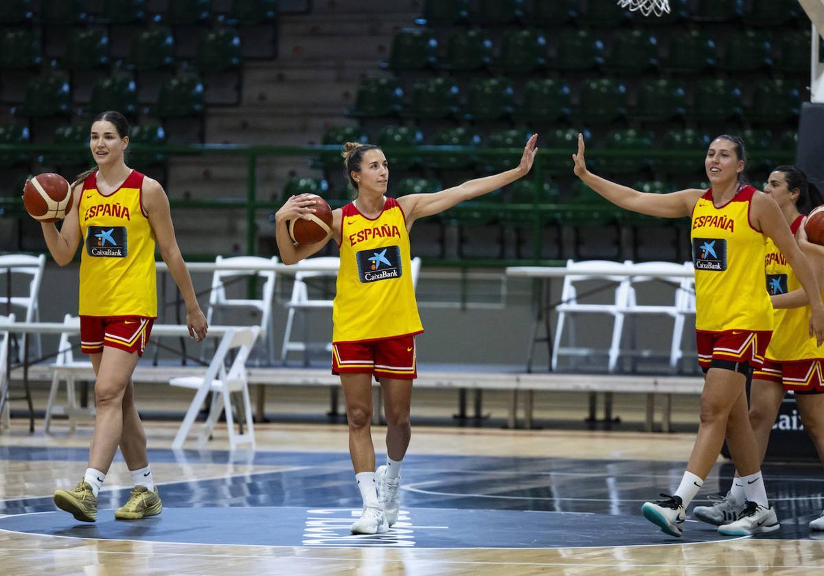 Selección española de baloncesto preparando la cita olímpica.