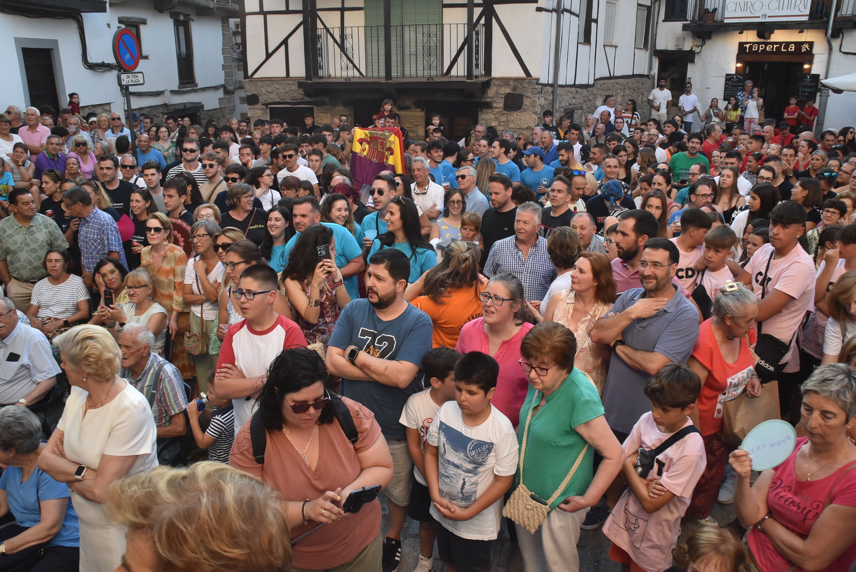 Una pedida de mano sorprende en el pregón de este pueblo salmantino