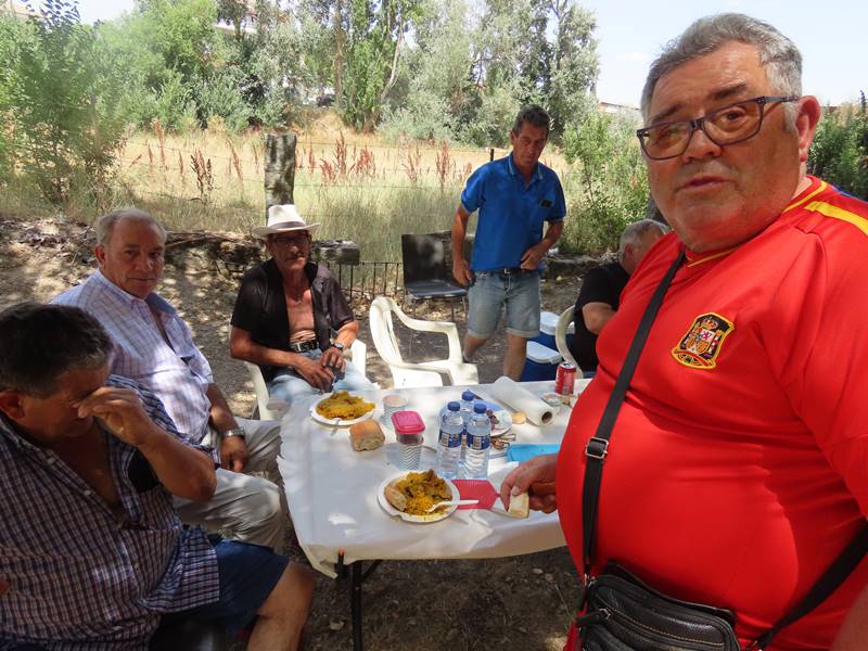 Santiago pone fin a sus fiestas con paella para todos