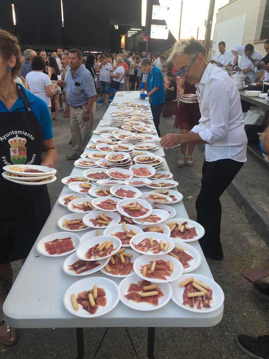 Frades de la Sierra disfruta de la paella festiva