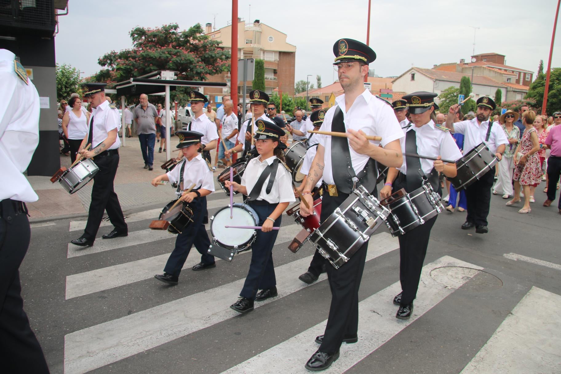 Santa Marta honra a su patrona con calles llenas de vecinos