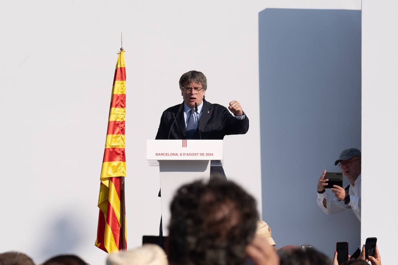 Puigdemont, en paradero desconocido tras su discurso delante de miles de personas