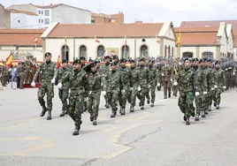 Un desfile militar en el cuartel General Arroquia.