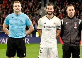 El salmantino Alejandro Estévez Iglesias (izq.) junto a Nacho en el derbi madrileño de Copa del pasado curso.