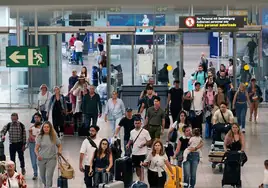 Turistas llegando a España.