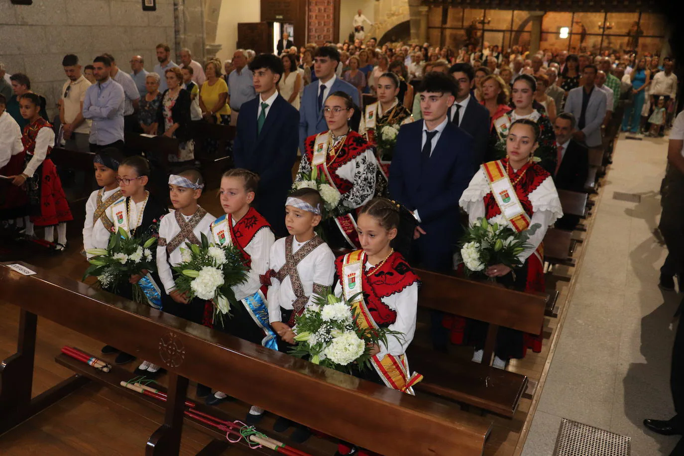 Cespedosa de Tormes honra a la Virgen del Carrascal