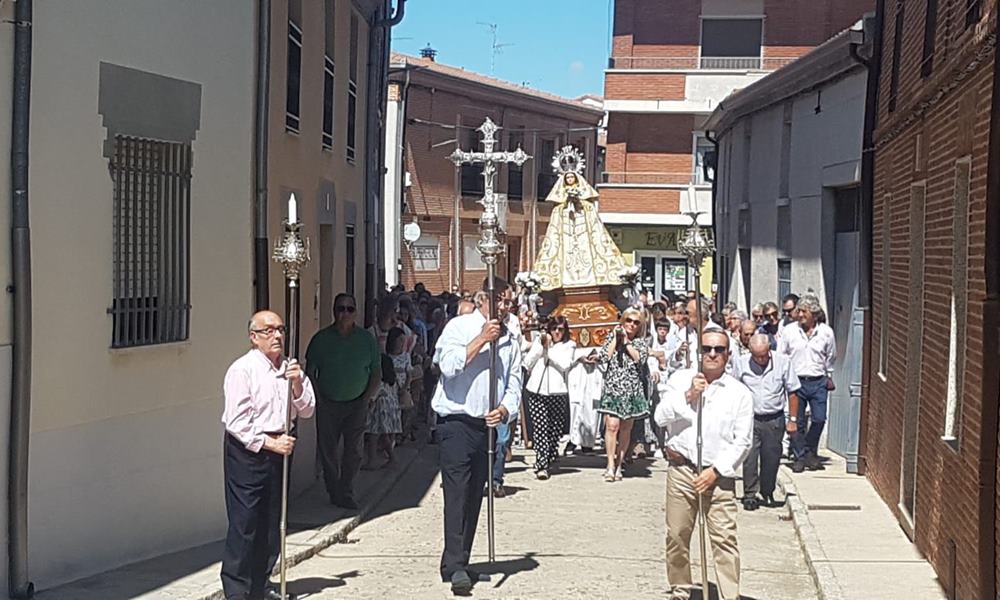 Las imágenes de la procesión en honor a la Virgen de la Encina de Macotera