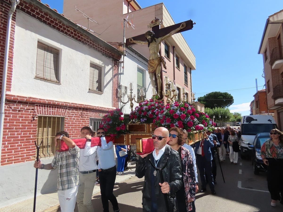 Muestras de devoción al Santo Cristo de la Agonía de San Luis en Peñaranda