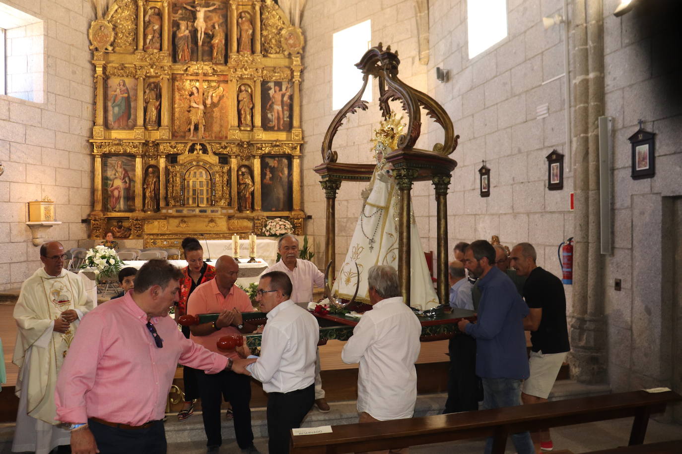 Sones de tradición para honrar a la Virgen del Carrascal en Cespedosa de Tormes