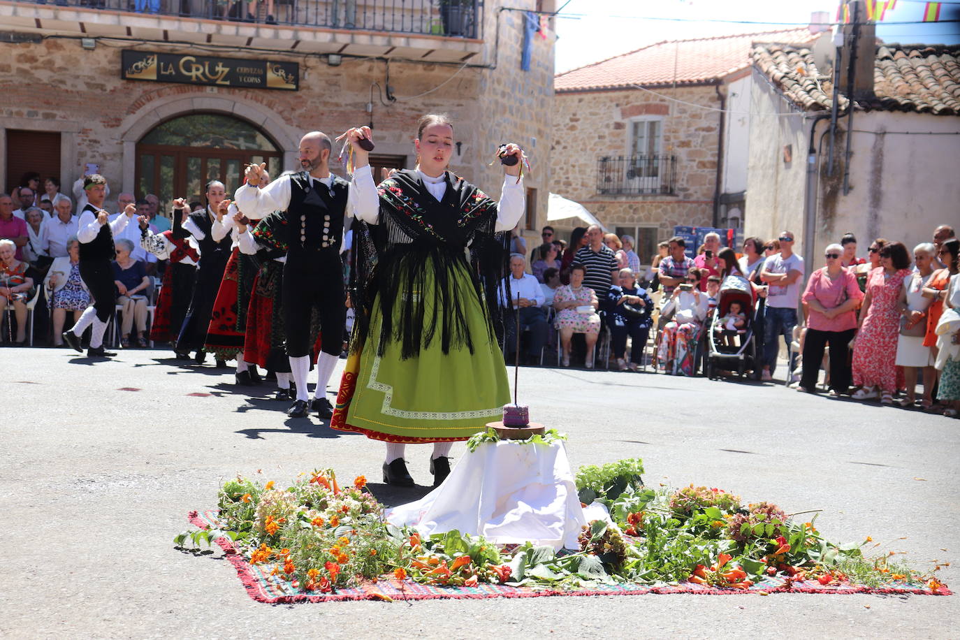 Sones de tradición para honrar a la Virgen del Carrascal en Cespedosa de Tormes