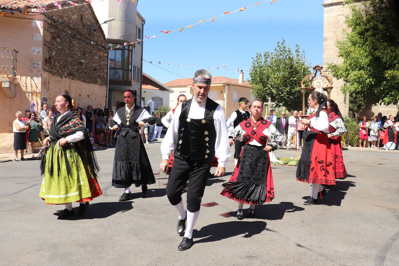 Sones de tradición para honrar a la Virgen del Carrascal en Cespedosa de Tormes