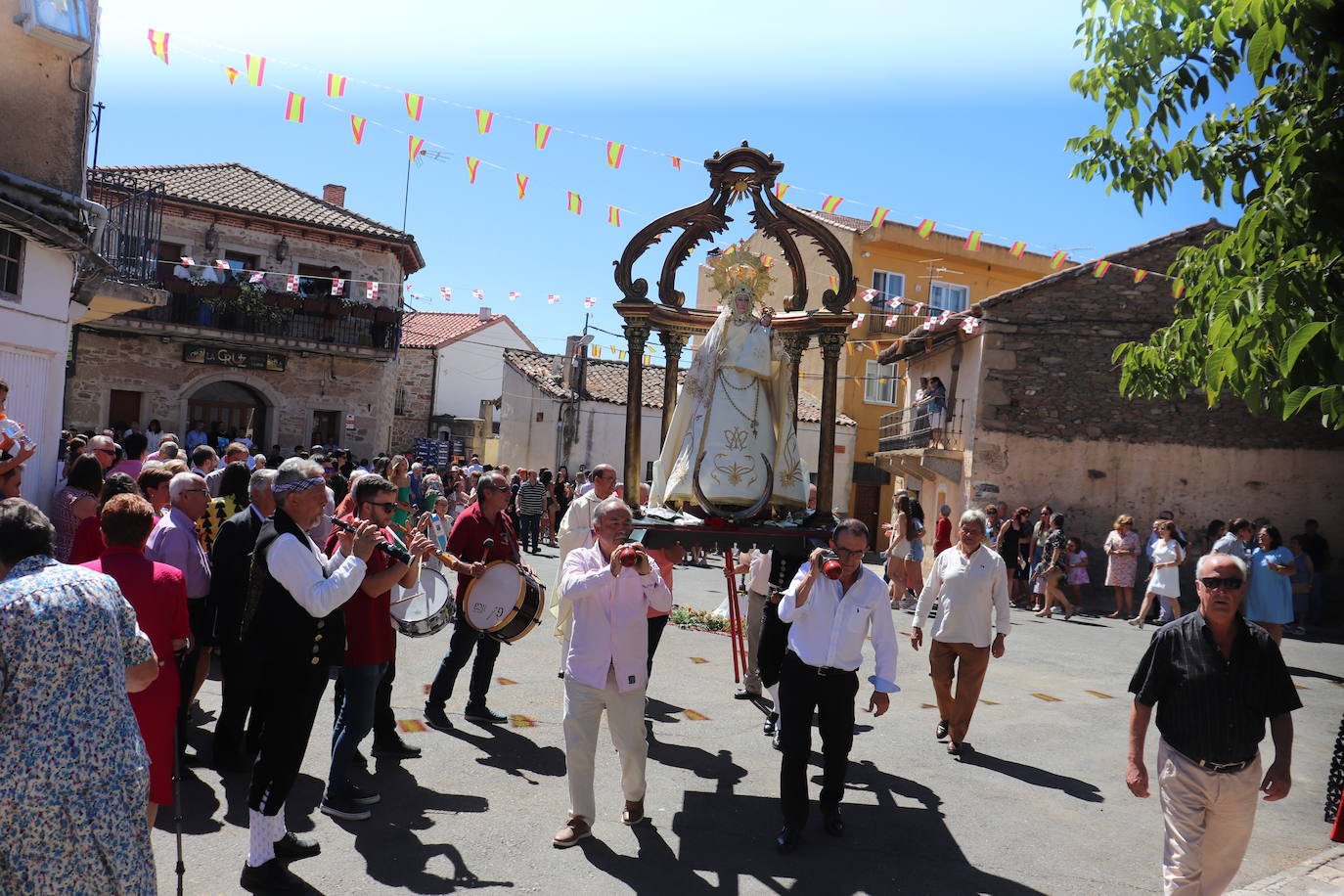 Sones de tradición para honrar a la Virgen del Carrascal en Cespedosa de Tormes
