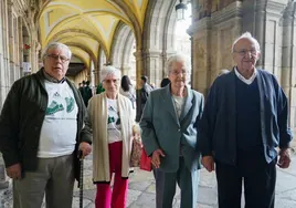 Jesús y su mujer Josefa, junto a Dolores y su marido José Manuel.